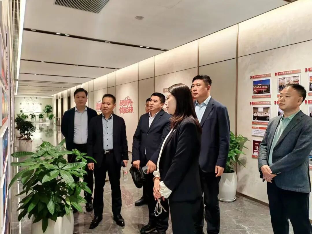 寻根中原,侨聚河南 | 沙特光辉旅行总经理周东妮受邀出席丙午年黄帝故里拜祖大典并参访河南省侨商会
